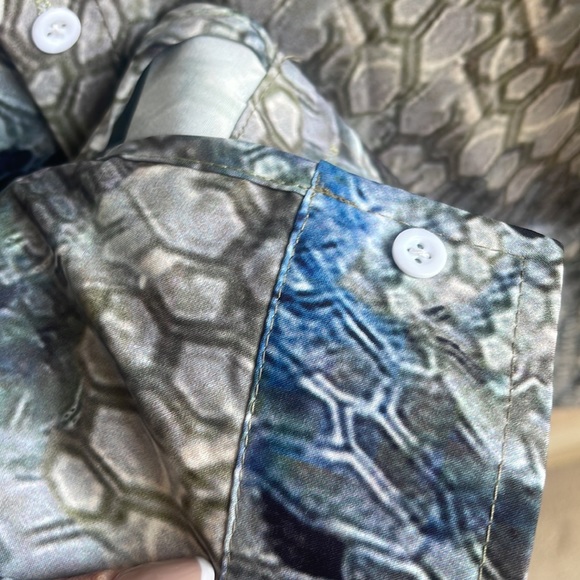 Party Shirt - Picture 6 of 7